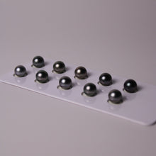 Load image into Gallery viewer, 8mm AAA Tahitian Black Pearls
