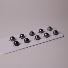 Load image into Gallery viewer, 8mm AAA Tahitian Black Pearls
