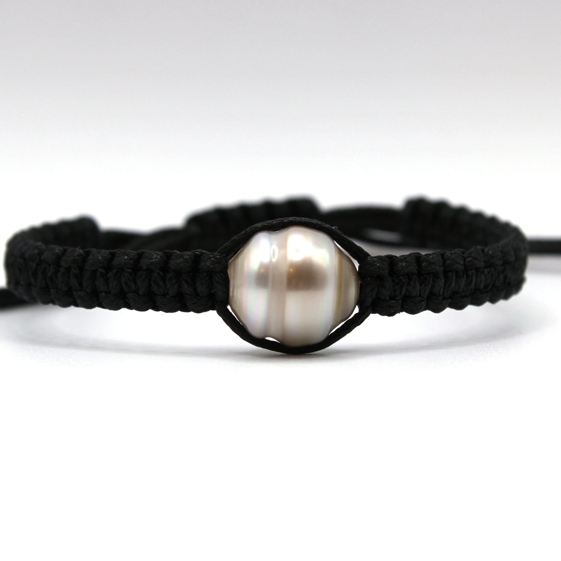 Takaroa Select 12.2mm Circle Bracelet