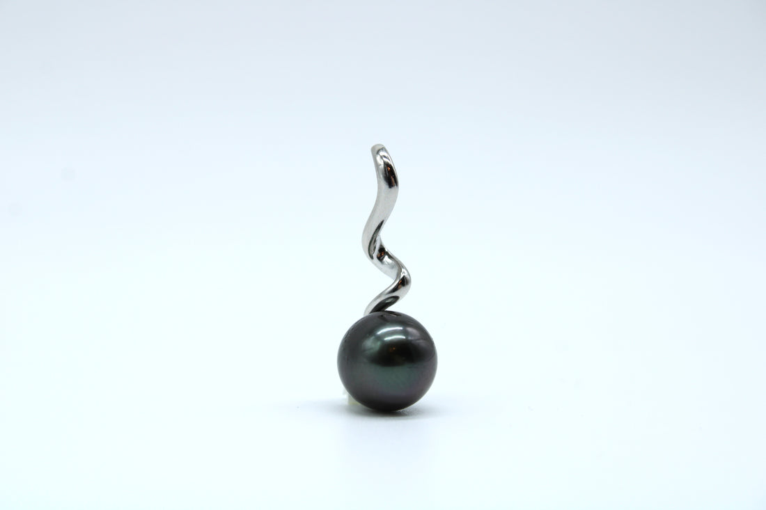 Front view of a sterling silver swirl pendant with a black pearl with a white background