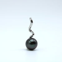 Front view of a sterling silver swirl pendant with a black pearl with a white background