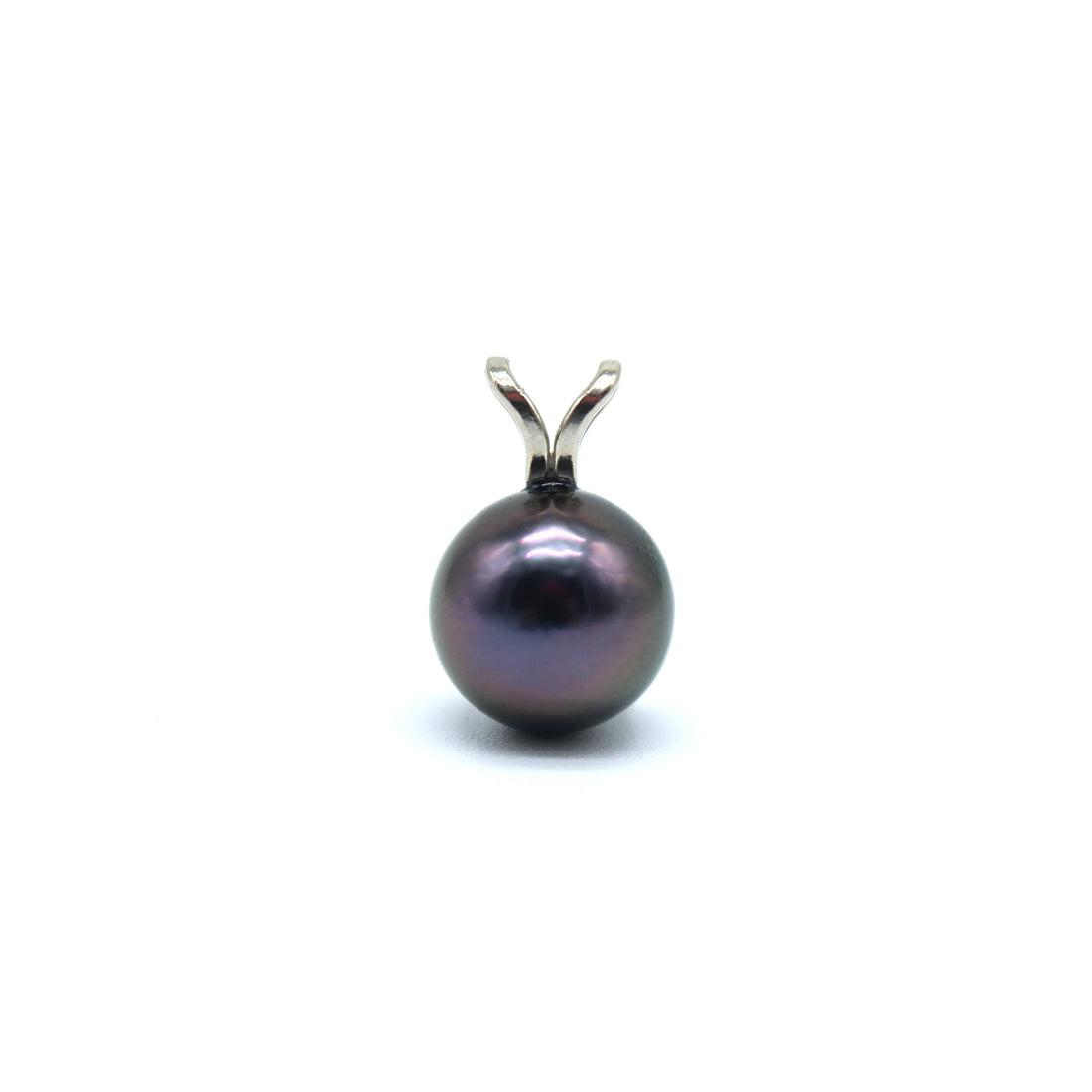 Black pearl pendant on a white background
